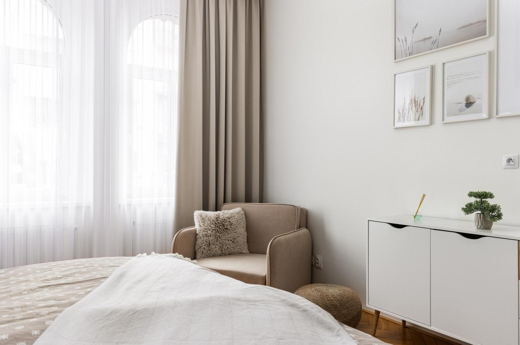 Stay2Gether City Buzz Apt - O2 Arena - Sleeps 6 Prague Exterior photo